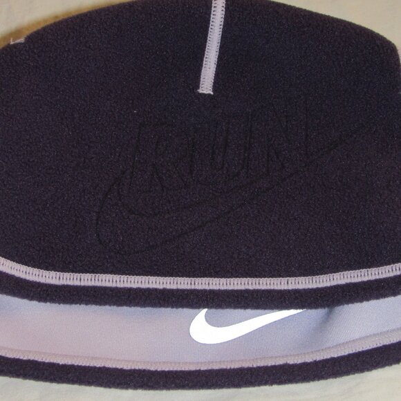 Nike Therma Fit Purple Running Skull Cap Beanie Hat Reflective Logo Reversible - Picture 5 of 5